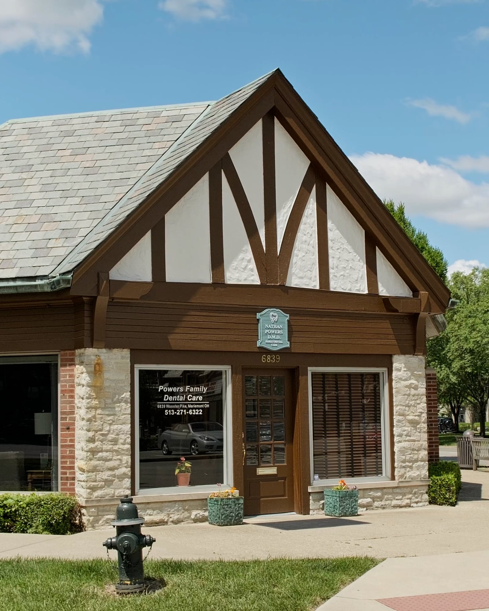 Powers Family Dental Care office exterior in Mariemont Square